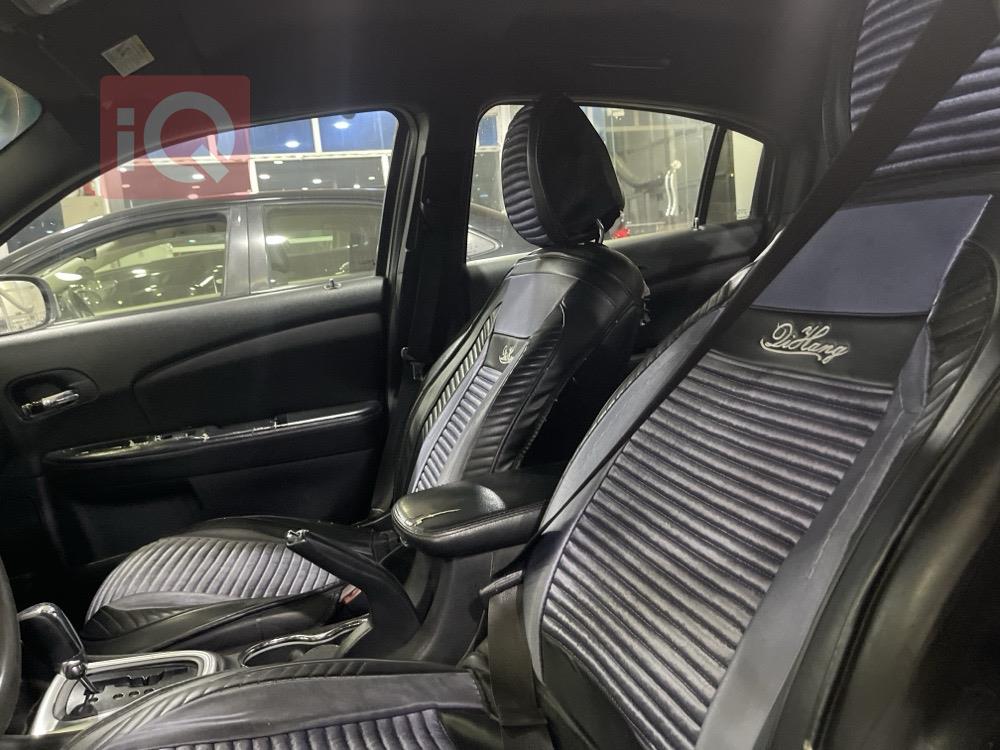 کرایسلەر 200